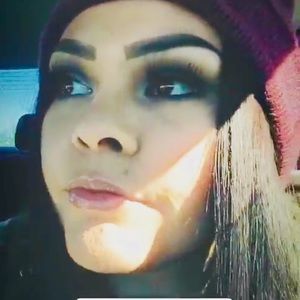 Meet your Posher, Tia